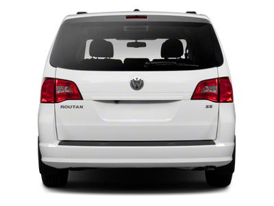 2010 Volkswagen Routan SEL Minivan 4D