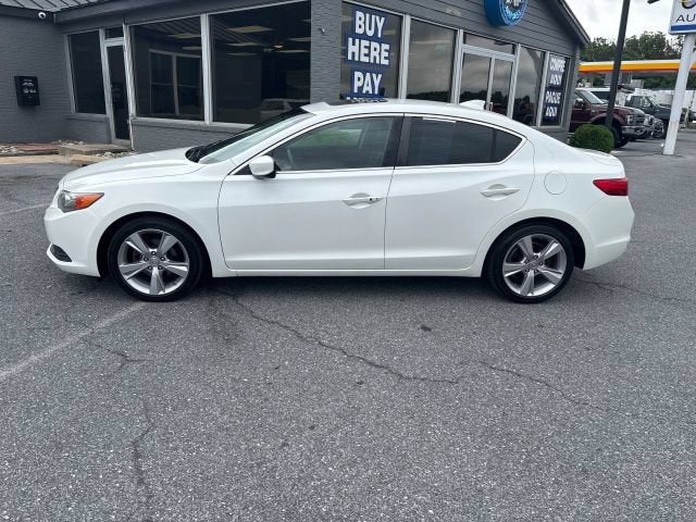 2014 Acura ILX 2.0L Sedan 4D