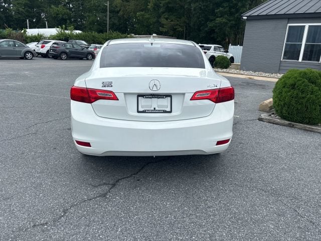 2014 Acura ILX 2.0L Sedan 4D