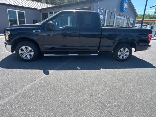 2016 Ford F-150 XLT Pickup 4D 6 1/2 ft