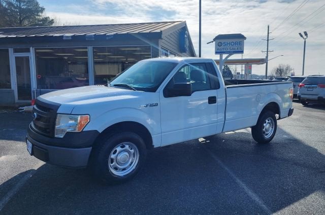 2013 Ford F-150 XL Pickup 2D 8 ft