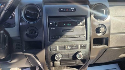 2013 Ford F-150 XL Pickup 2D 8 ft