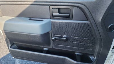 2013 Ford F-150 XL Pickup 2D 8 ft