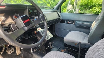 2001 GMC TC6H042 C6500 Regular Cab
