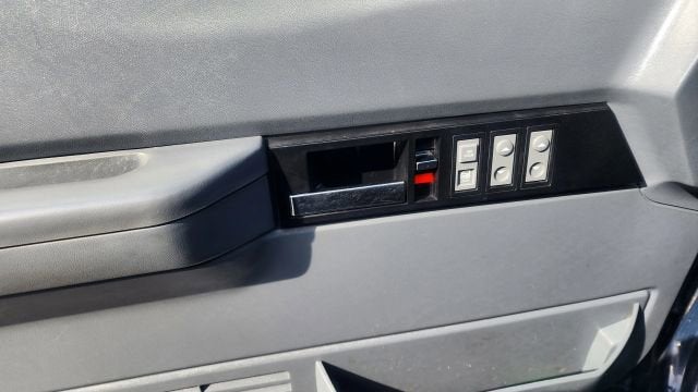 2001 GMC TC6H042 C6500 Regular Cab