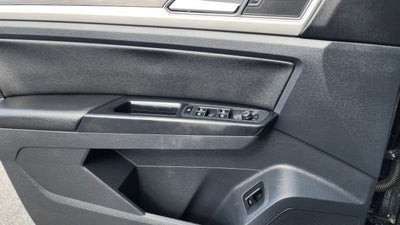 2018 Volkswagen Atlas SE 4Motion w/Tech Pkg Sport Utility 4D