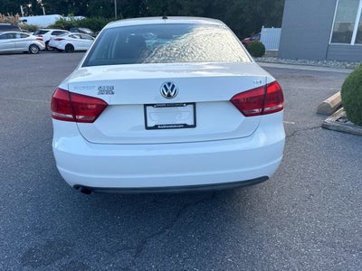 2014 Volkswagen Passat 1.8T S Sedan 4D