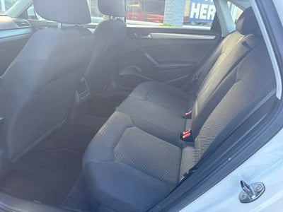 2014 Volkswagen Passat 1.8T S Sedan 4D