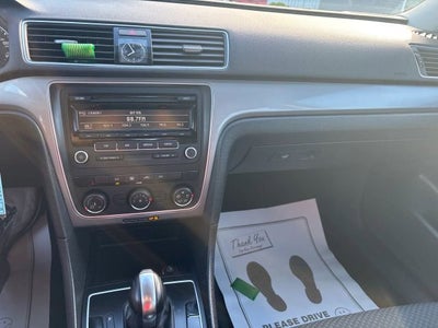 2014 Volkswagen Passat 1.8T S Sedan 4D