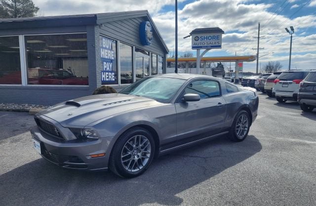 2014 Ford Mustang V6 Premium Coupe 2D