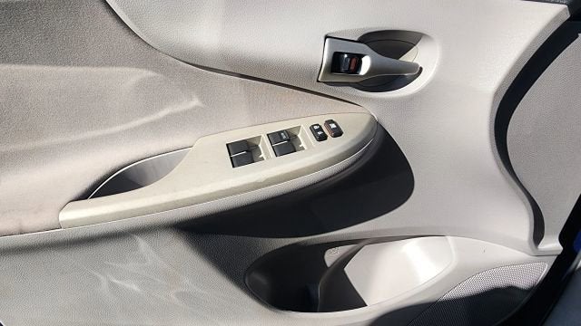 2011 Toyota Corolla LE Sedan 4D