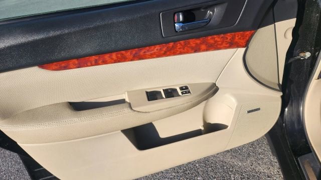 2010 Subaru Outback Ltd Pwr Moon/Navigation