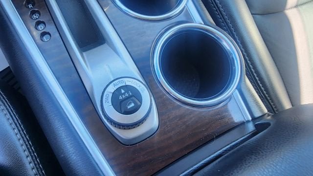 2015 Nissan Pathfinder SL