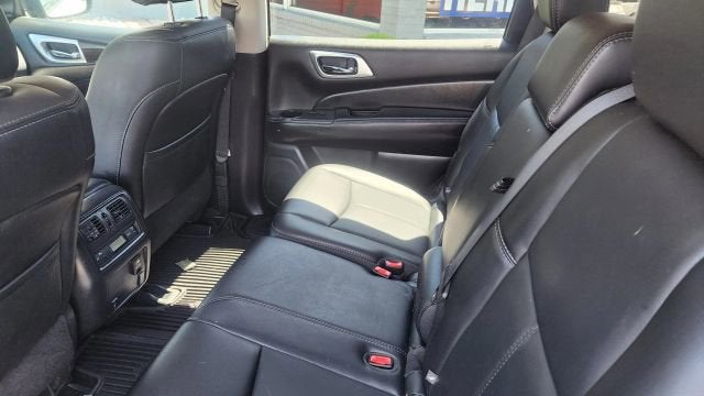2015 Nissan Pathfinder SL
