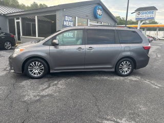 2018 Toyota Sienna XLE Minivan 4D