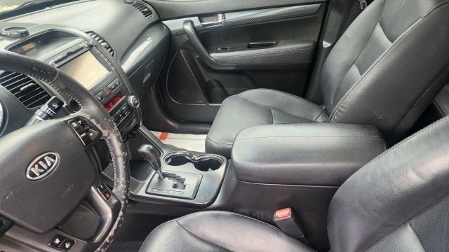 2011 Kia Sorento SX