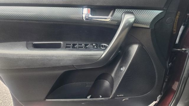 2011 Kia Sorento SX